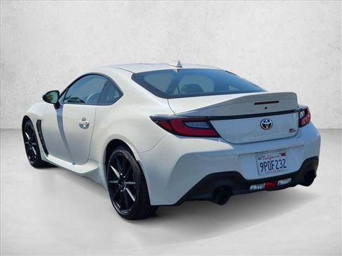 Used 2024 Toyota GR86 Premium RWD image 10