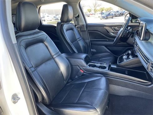 Used 2022 Lincoln Corsair FWD w/ Premium Package image 27