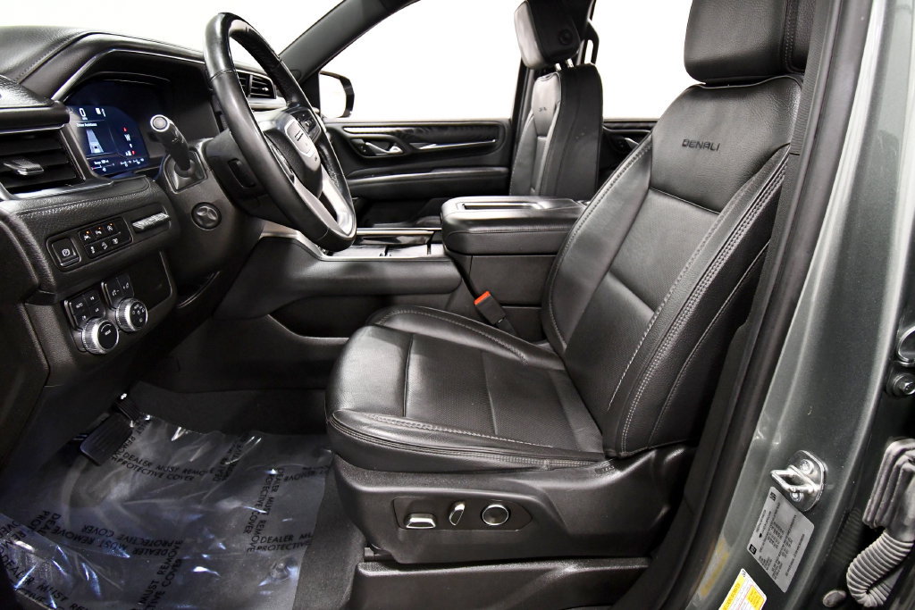 Used 2023 GMC Yukon XL Denali AWD/4WD image 14