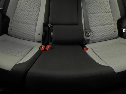 Used 2023 Chevrolet Equinox LT FWD image 16