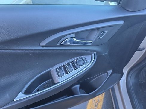 Used 2024 Chevrolet Malibu LT image 14