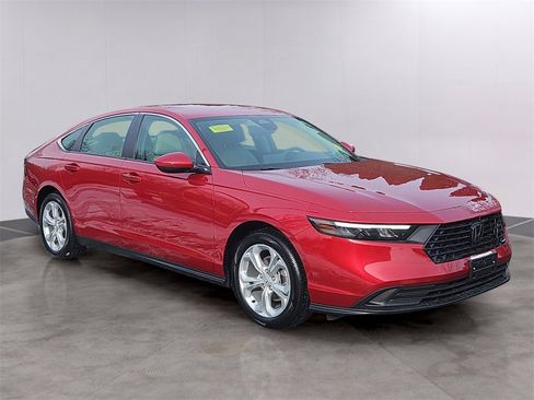 Certified 2024 Honda Accord LX image 3