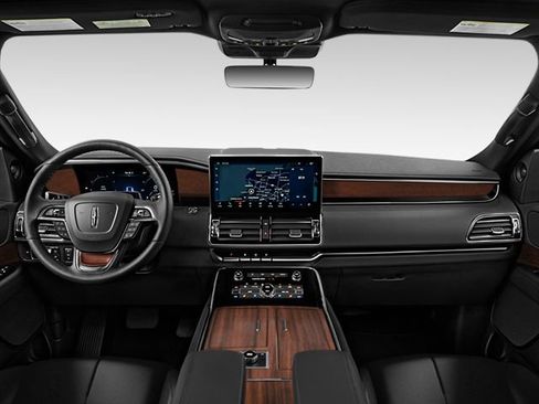 Used 2022 Lincoln Nautilus Reserve w/ Equipment Group 201A image 3