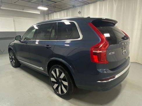 Used 2025 Volvo XC90 T8 Plus w/ Protection Package AWD/4WD image 2