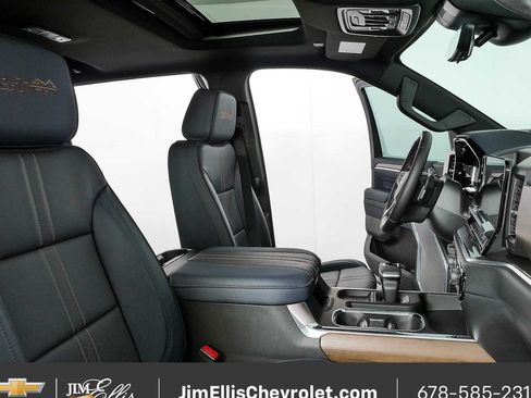 New 2026 Chevrolet Silverado 1500 High Country AWD/4WD image 23
