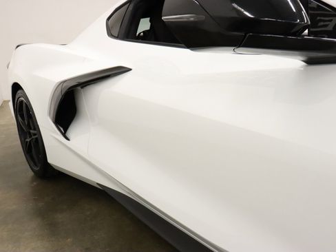 Used 2022 Chevrolet Corvette Stingray Premium Cpe w/ Z51 Performance Package RWD image 23