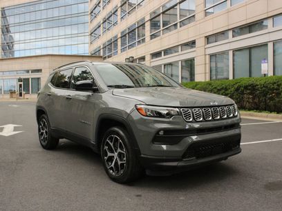 Used 2024 Jeep Compass Latitude