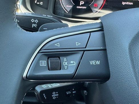 New 2025 Audi Q8 Premium image 11