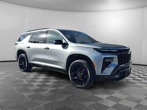 Used 2024 Chevrolet Traverse RS w/ LPO, Floor Liner Package image 2