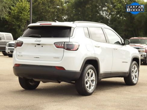Used 2024 Jeep Compass Latitude AWD/4WD image 7