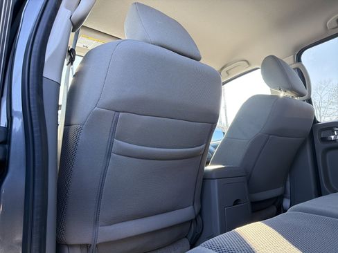 Used 2021 Nissan Frontier SV w/ Midnight Edition Floor Mats image 27