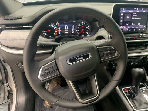 New 2026 Jeep Compass Latitude AWD/4WD image 16