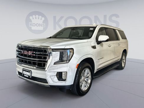 Used 2022 GMC Yukon XL SLT w/ SLT Premium Package image 1