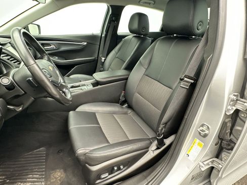 Used 2019 Chevrolet Impala LT image 5