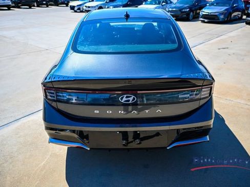 Used 2025 Hyundai Sonata SEL FWD image 4