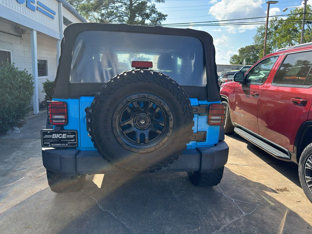 Used 2018 Jeep Wrangler Sport AWD/4WD image 4