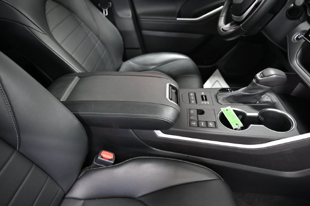 Used 2023 Toyota Highlander XLE AWD/4WD image 21