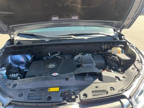 Certified 2018 Toyota Highlander Limited image 16