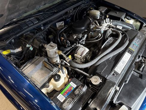 Used 2002 Chevrolet Blazer LS w/ Preferred Equipment Group image 57