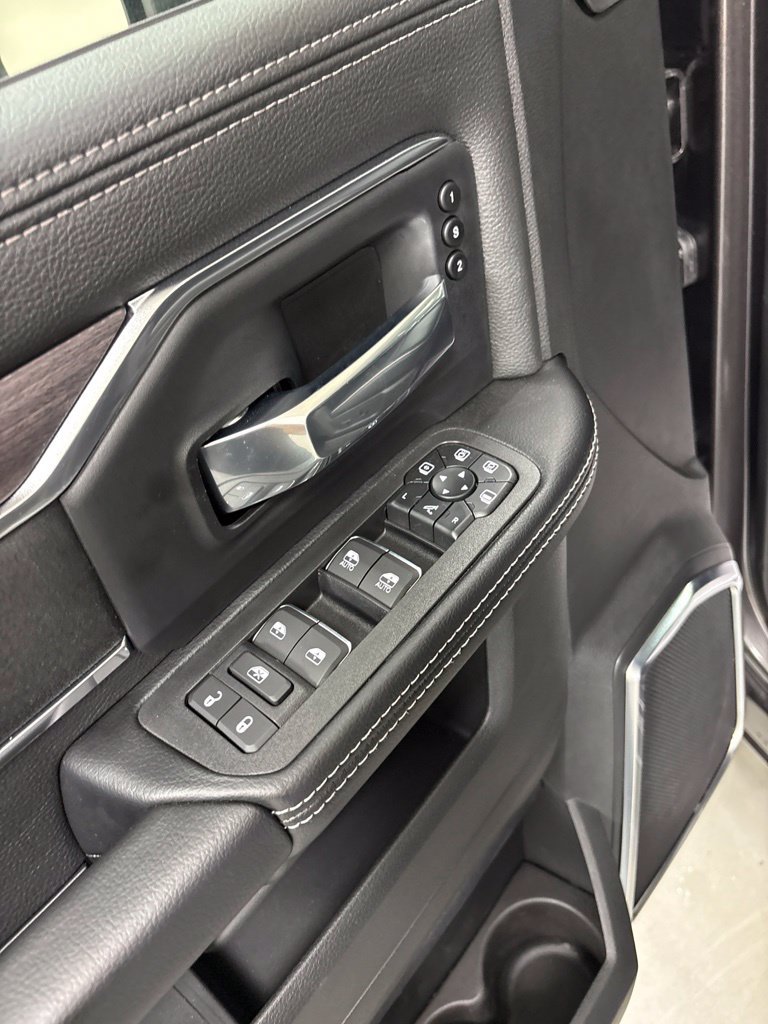 New 2027 RAM 2500 Laramie AWD/4WD image 18