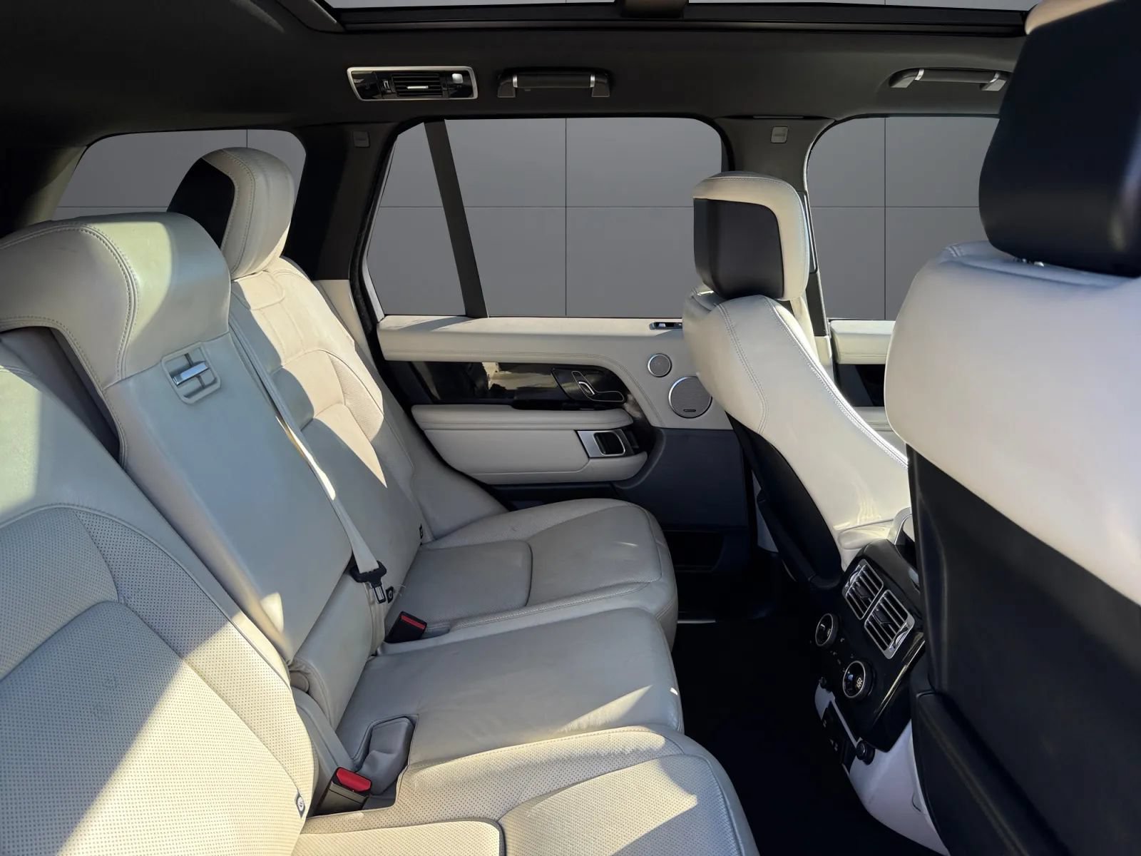 Used 2019 Land Rover Range Rover HSE AWD/4WD image 21