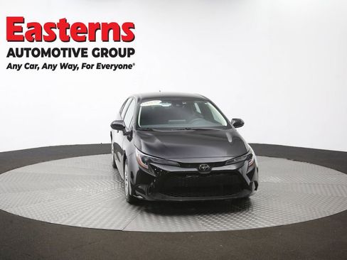 Used 2022 Toyota Corolla LE FWD image 50