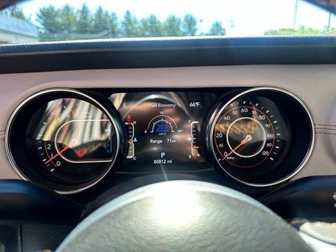 Used 2023 Jeep Gladiator Overland AWD/4WD image 27