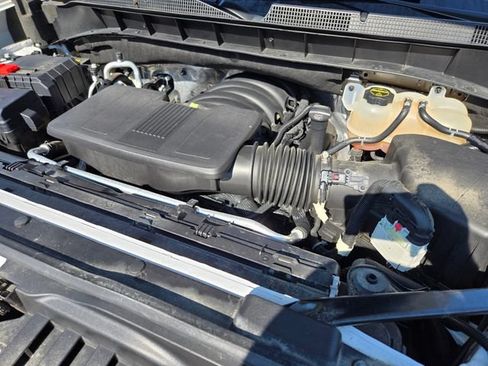 Used 2025 Chevrolet Silverado 1500 LT AWD/4WD image 23
