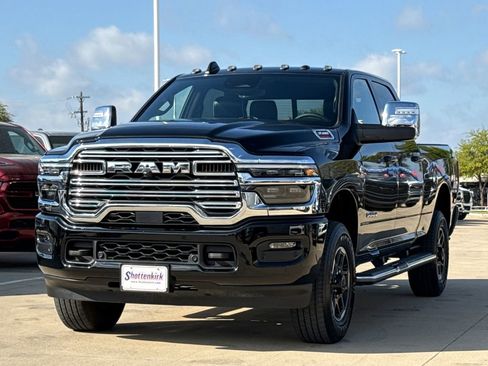Used 2025 RAM 3500 Laramie AWD/4WD image 3