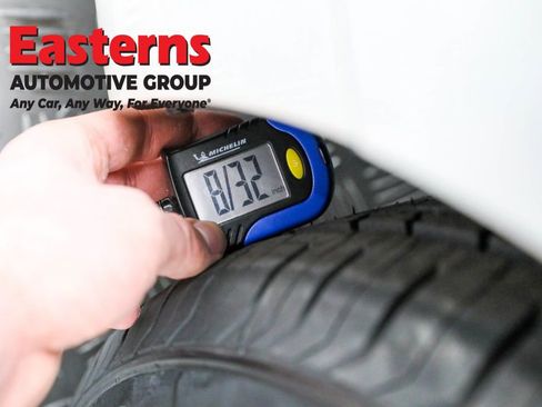 Used 2018 Toyota Prius Prime Plus image 39