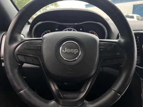 Used 2019 Jeep Grand Cherokee Altitude RWD image 20