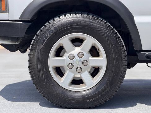 Used 2004 Land Rover Discovery S AWD/4WD image 5