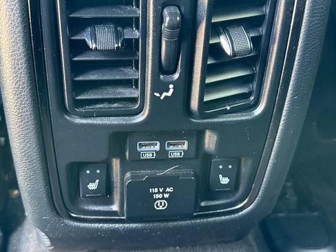 Used 2018 Dodge Durango R/T RWD image 19
