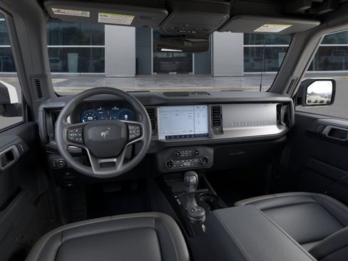 New 2026 Ford Bronco Outer Banks image 11