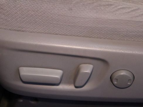 Used 2019 Toyota Sienna LE image 21