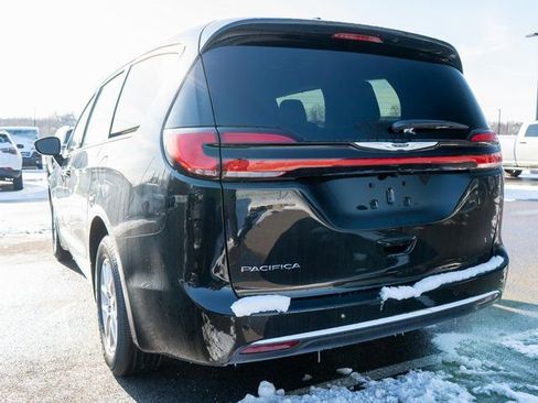 New 2026 Chrysler Pacifica Select FWD image 7