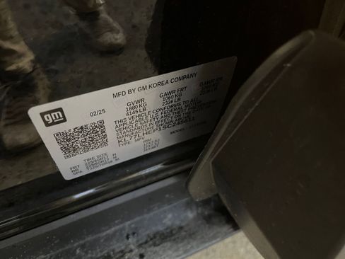 Used 2025 Chevrolet Trax LT image 29