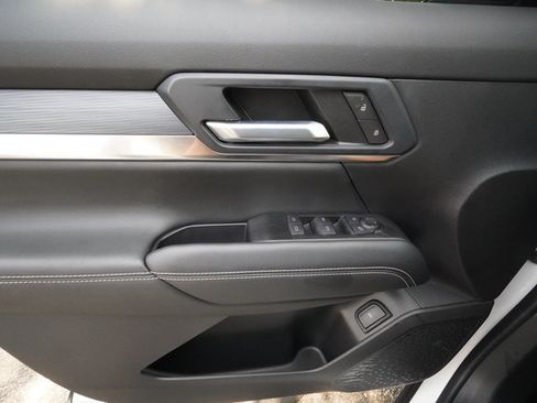 Used 2026 GMC Terrain Elevation w/ Elevation Premium Package FWD image 11