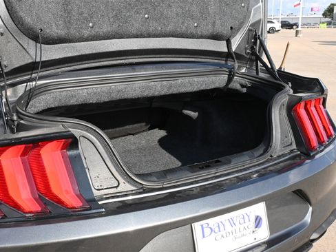 Used 2019 Ford Mustang Premium image 23