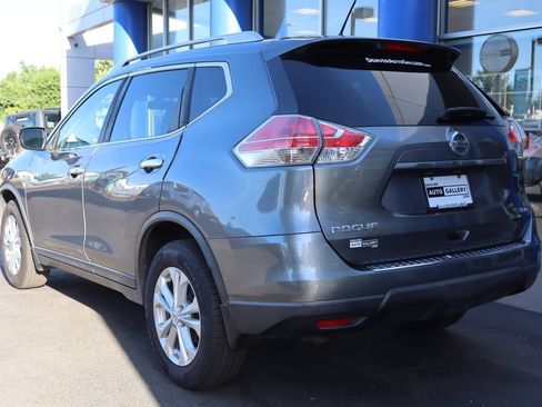 Used 2016 Nissan Rogue SV AWD/4WD image 3