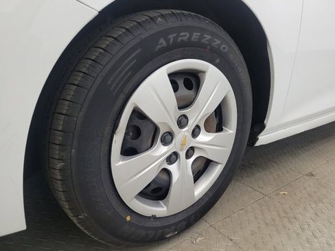 Used 2018 Chevrolet Cruze LS w/ LS Fleet Convenience Package image 31