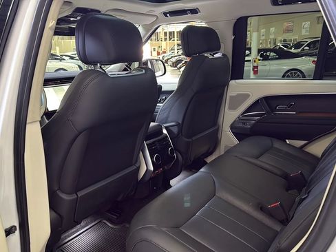 Used 2024 Land Rover Range Rover SE AWD/4WD image 26