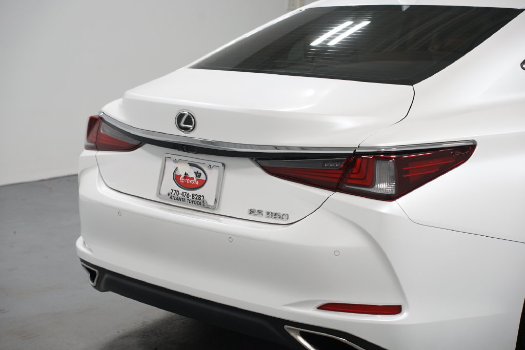 Used 2024 Lexus ES 350 w/ Premium Package FWD image 9