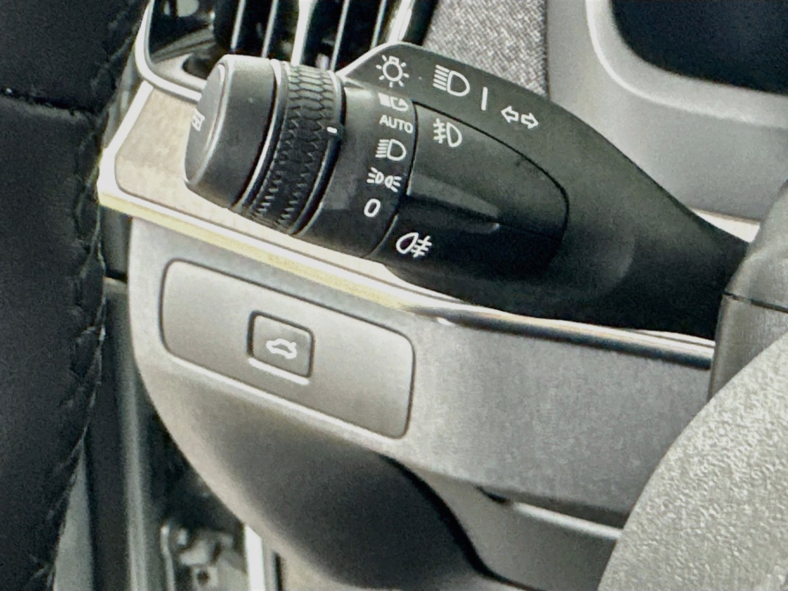 Certified 2026 Volvo XC90 B6 Ultra w/ Protection Package AWD/4WD image 20