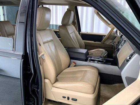 Used 2013 Ford Expedition XLT RWD image 16