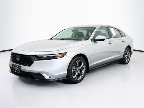 Used 2023 Honda Accord EX image 3