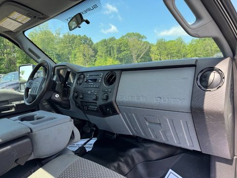Used 2013 Ford F250 XL w/ PWR Equipment Group AWD/4WD image 16