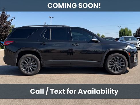 Used 2022 Chevrolet Traverse RS FWD image 4