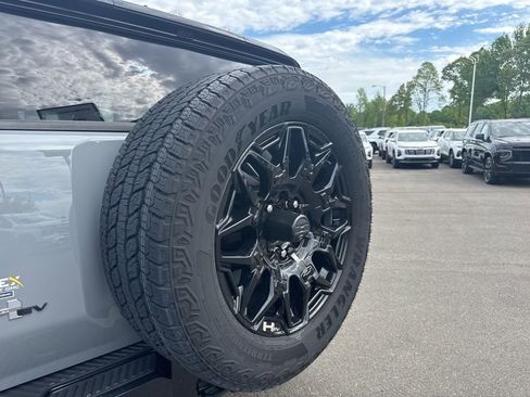 Used 2024 GMC Hummer EV 2X AWD/4WD image 33
