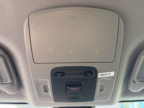 Used 2023 Toyota Camry SE FWD image 19